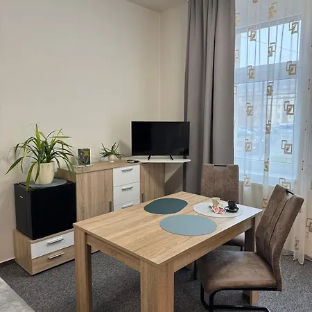 Pollet 3* Plzen